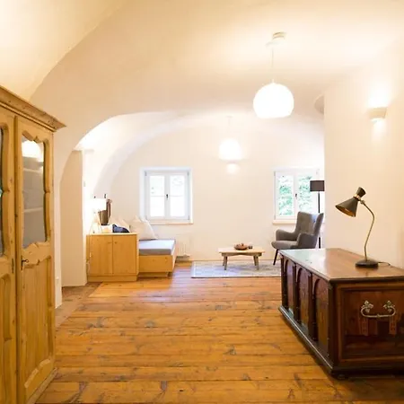 Forsthaus - Historic And Luxurious *