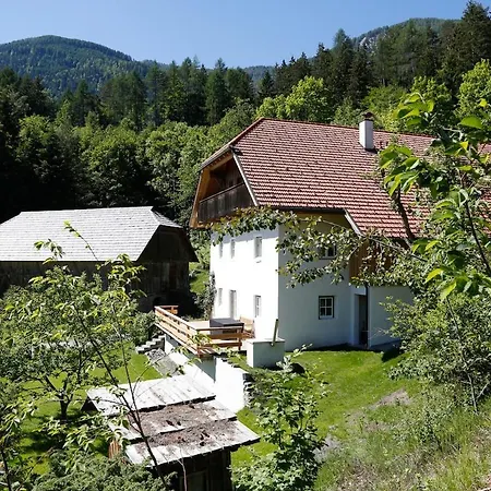 Casa vacanze Forsthaus - Historic And Luxurious Stein